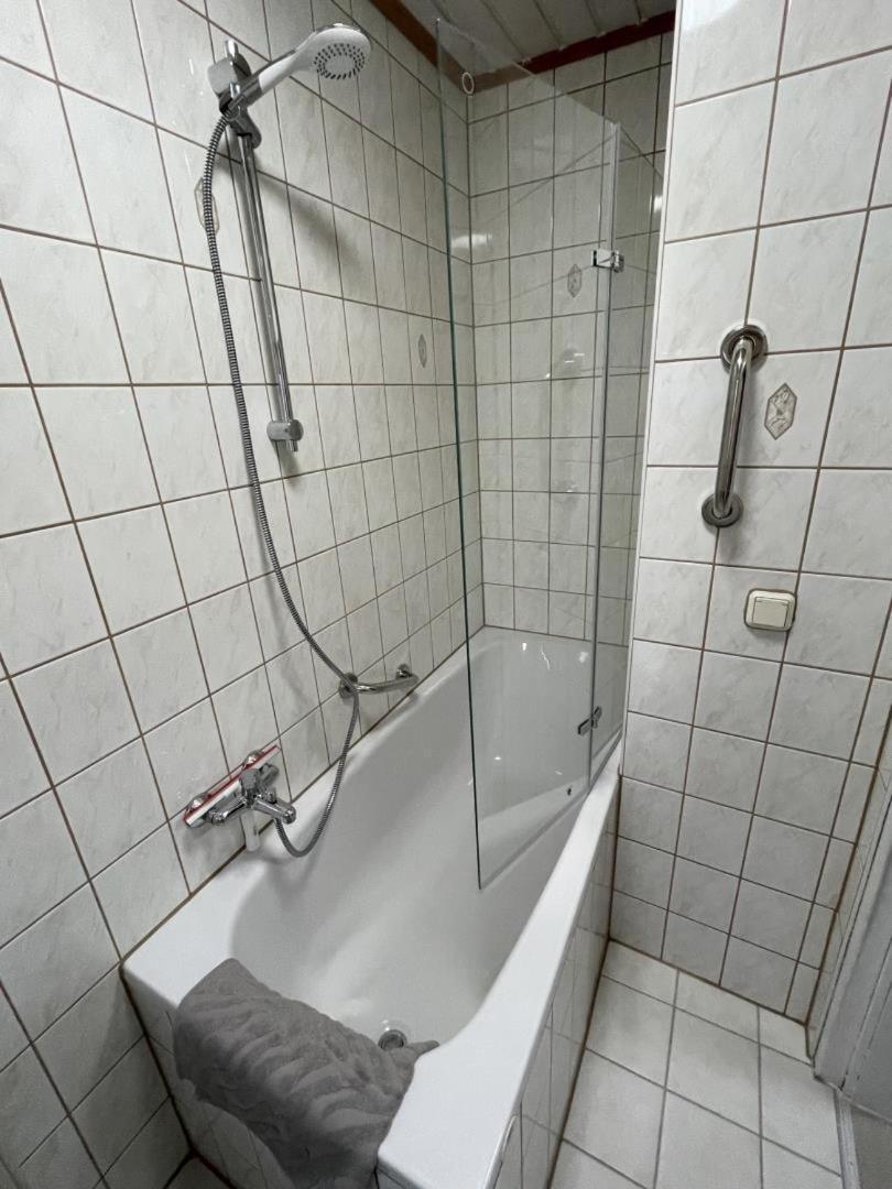 Schicke Ferien- Und Monteurswohnung 53 Qm Philippsburg Phòng bức ảnh